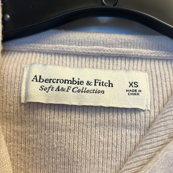 Abercrombie and Fitch, soft (A&F collection), casual, hooded sweater. - Picture 5 of 5